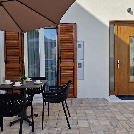 Apartments Miamare プリモシュテン エクステリア 写真